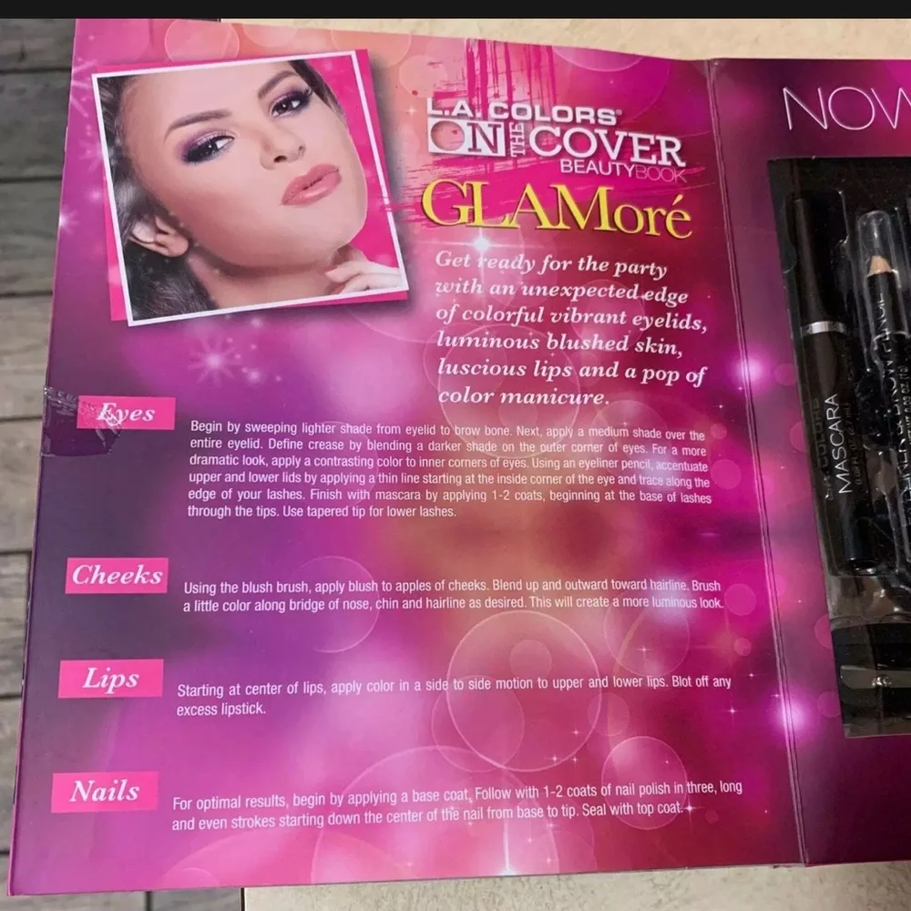 L.A. Colors On The Cover Beauty Kit 20 Piece Makeup Eyeshadow Lipstick Set
